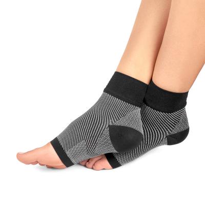 China Breathable High Elastic Ankle Protection Socks Foot Retraining Sleeve Customized Plantar Fasciitis Compression Socks for sale