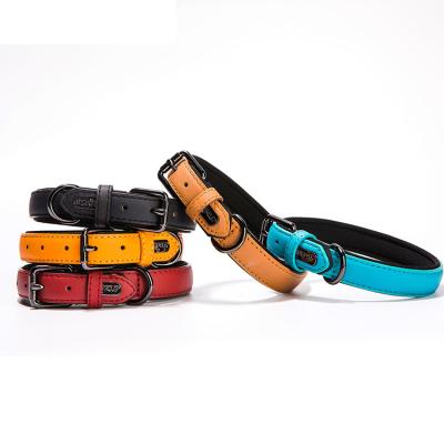 China Custom Custom Logo Anti Lost Dog Leather Collar With Adjustable Air Tag Cover Buckle Durable Not Easy To Bite Leather Pet Collar for sale