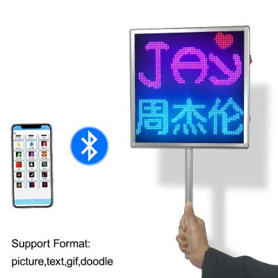 China Indoor Wireless Programmable LED Display Screen Rechargeable LED Message Board Control LED Handheld APP Panel for Airport Pickup for sale