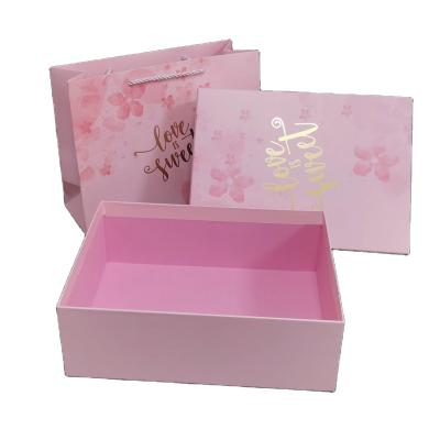 China Biodegradable Custom Paper Craft Small Wedding Gift Box Cardboard Boxes To Pack For Wedding Gift Gift for sale