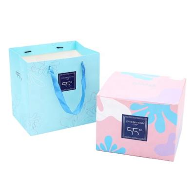 China Recycled Materials Packaging Boxes Recycles Kraft Paper Gift Box Custom Printed Paper Box With Bag for sale