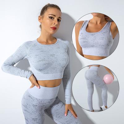 China Gymonna 3-Pieces Breathable Women's Shiny Seamless Fitness Workout Clothing Yoga Set for sale