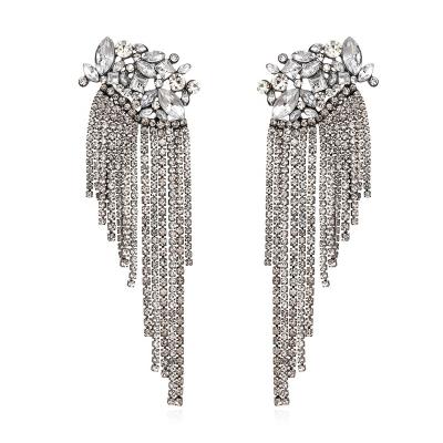 China 2021 CLASSIC Retro Long Tassel Exaggerated Alloy Vintage Geometric Shaped Earrings for sale