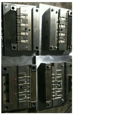 Китай Micro USB Data Cable Charger Mold Mould Makers For Plastic Injection Mold Price продается