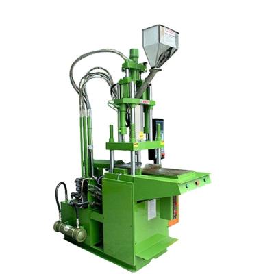 China High Speed low noise injection molding machine à venda