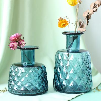 China China supplier wholesale cheap luxury glass flower vase minimalist for home decor glass vase for party or wedding for sale