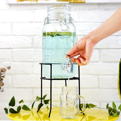 China Freshness Preservation Chinese Restaurant Decoration Supply Factory Price 1 Gallon Square Glass Juice Dispenser With Tap Beverage Drink Dispenser for sale