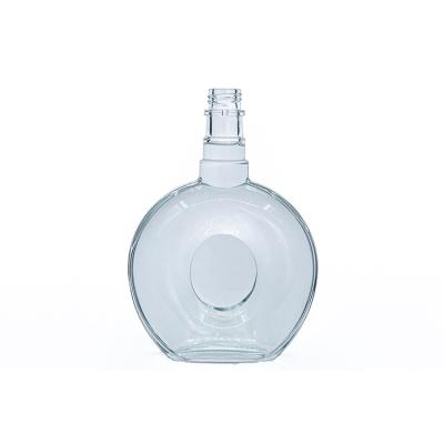 China Glass Beverage 700ml 750ml Liquor Bottles With Customized Logo for sale