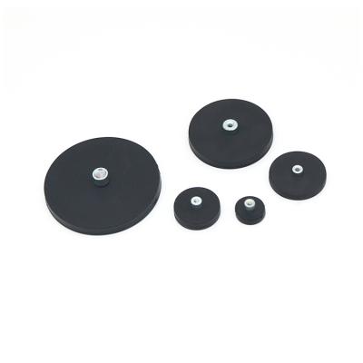 China Industrial Magnet Rubber Base Neodymium Pot Magnet Rubber Coated With Internal Screw for sale