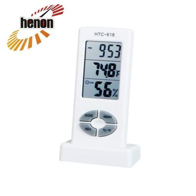 China Plastic Household OEM Digital Wall Clock Thermometer Available Temperature Sensor for sale