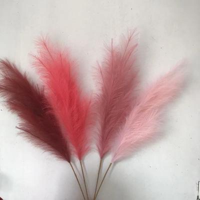 China Natural Plastic+iron Wire Tall Bouquet Fluffy Pampas Grass Artificial Pampas Grass Dried Flower Plants For Home Decor for sale