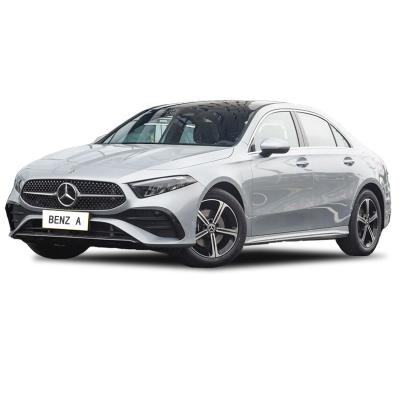 China Mercedes Benz Clase A Coche usado 2024 Vehículo de moda 200 L Sedan de gasolina en venta