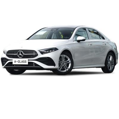 China Mercedes-Benz Clase A A180L 1.3T Limousina de gasolina Nuevo coche de 5 asientos Vehículo en venta