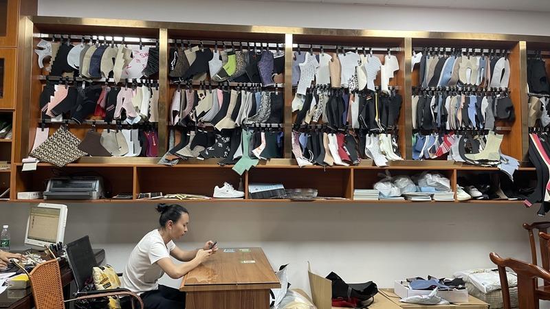 Verified China supplier - Dongguan Yuexin Shoes Material Co., Ltd.