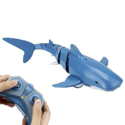 China Rechargeable Remote Control Shark/Long Toys Battery Life Children's Toy Summer Water Fish Toy Shark 2.4G Simulation Model for sale