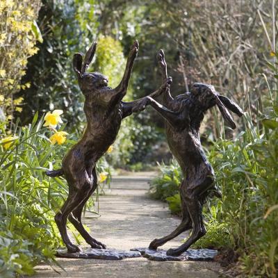 China New Europe Design Bronze Garden Arctic Hares Sculpture With High Quality for sale