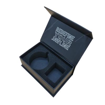 China Low MOQ Recycled OEM Materials Black Color Custom Foam Insert Magnetic Folding Gift Boxes For Packaging for sale