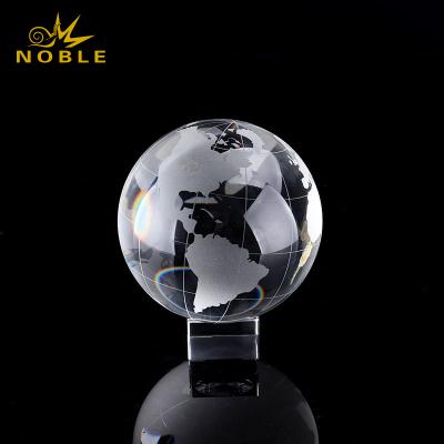 China 100mm America Sports Souvenir Crystal Globe For Trophy Award Gifts for sale