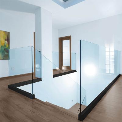 China Modern Design Custom Modern Balustrade Glass Railing For Staircase for sale