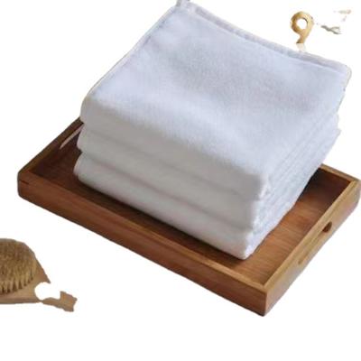 China Mini White Soft Nonwoven Biodegradable Cotton Formal Square Travel Towel Eco-friendly Outdoor Travel Biodeg for sale