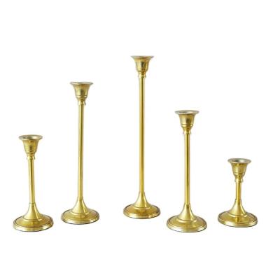 China Classic tall candle holder metal decoration candle holder iron gold pillar table candle holder for sale