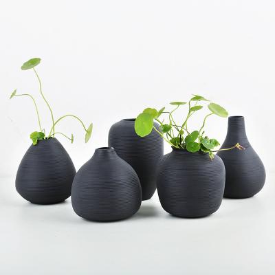 China Nordic ceramic black brushed simple minimalist vase tea table handwork mini flowerpot for sale