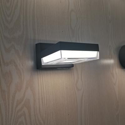 China Modern Aluminum Die-Casting Adjusted Double Wall Mounted Adjustable Wall Pack Lamp Landscape Light for sale