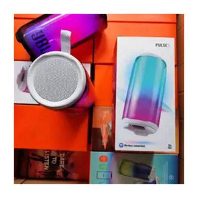 China Modern Lamp Wireless Speaker Charger Miracast Style Outdoor Portable Mobile Music Mini Wireless Speaker for sale