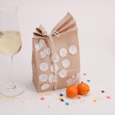 China Disposable Eco Friendly Wide Base Logo White Paper Bag Disposable Custom Package For Supermarket Fruits And Vegetables Flower Kraft Paper Carrier Bag for sale