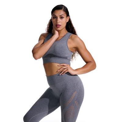 China Low MOQ Beagmg Gaiters Yoga Suit Sportswear High Waist Yoga Suit Breathable Breathable Set Lightweight Gaiters Ladies Fitness BK331 for sale