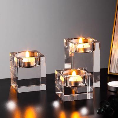 China Europe product hot sale glass crystal candle holders with wedding keepsake for decor pillar lucite candle holder for sale