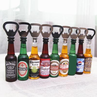 중국 Custom Brand Logo Wall Mount Acrylic Beer Bottle Opener Sample Bottle Opener Shaped Fridge Magnet Opener 판매용