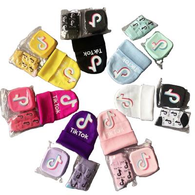 China Fashion Pop It Tiktok Trend 3 Piece Messenger Bags Pink Silicone Coin Purse Bag For Teen Girls Tik Tok Purse Socks Hat Set for sale