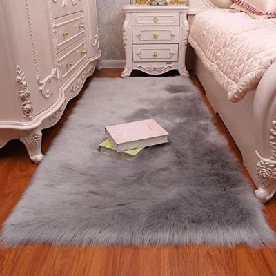 China Washable Faux Fur House Blankets Upholstery Luxury Bed Sides Covers for sale