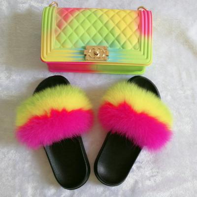 China 2020 Hot Selling Colorful Frosted Granola Women's Anti-Smell Design Jelly Bag With Cool Rainbow Fox Fur Ladies Slipper Set for sale