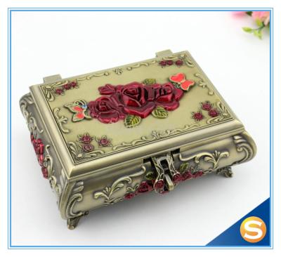 China Pierced Earring Jewelry Box Silver Plated Jewelry Box Vintage Jewelry Box for sale