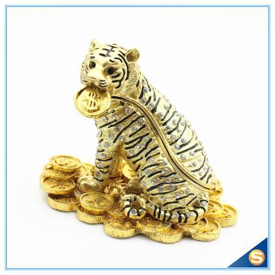 Китай Home Decoration Tiger With Money Trinket Box Lucky Animal Trinket Box SCJ413 продается