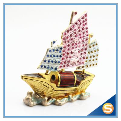 China Handmade Metal & Crystal Trinket Box Sailing Shape Jewelry Box SCJ679 for sale