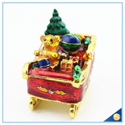 China Enamel Craft Cute Bear Trinket Box Crystal Boat Shape Jewelry Box For Festival Gifts SCJ768 for sale