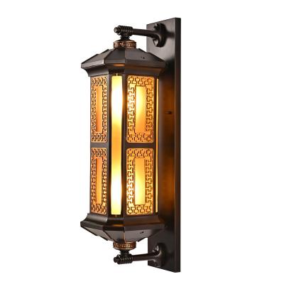 China Guangdong China Antique Tempered Glass E27 Exterior Wall Light Up Classic Aluminum Die Casting LED Garden Lamp Outdoor Wall Lantern Light for sale