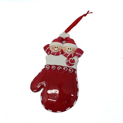 China Public Manufacturer Resin Gloves Christmas Decorative Ornament for sale