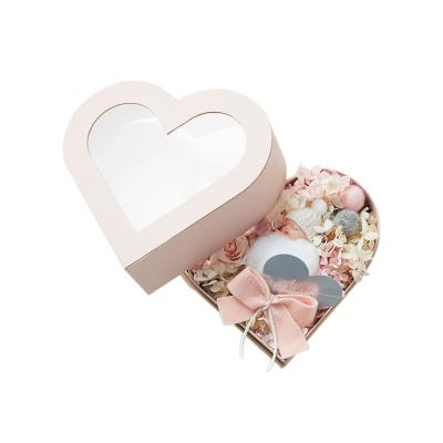 China Low MOQ Recyclable Valentines Day Heart Shape Flower Paper Box Flower Bouquet Recyclable Cheap Paper Box With Window for sale