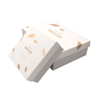 China Hot Manufacturer High Quality Gift Recyclable White Paper Box Luxury Packaging Aluminum Foil Gift Box For Package for sale