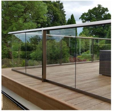 China Modern Simple Modern Stainless Steel Tempered Glass Railing Balcony Design Factory Price for sale