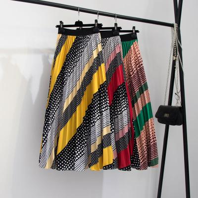 China Anti-static Europe and the United States New Contrast Color Wave Dot Fashion All-match Diagonal Stripe Quilting Printed Pleated Skirt for sale