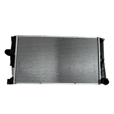 China 17117626560 OE NO. Auto Parts Aluminum Radiator Plastic Water Tank for BMW F18 F10 F11 for sale