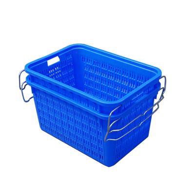 China Universal plastic stackable mesh cajas de plastico boxes with handles for sale