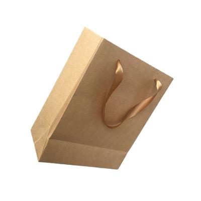 China Recyclable Custom Printing Folding Kraft Paper Packaging Bag Shopping Bag Kraft Paper Bag Making Machine à venda