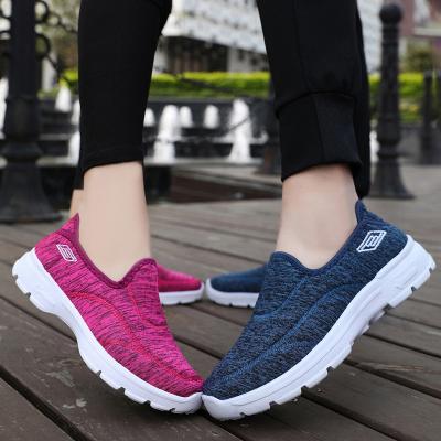 China Hot Men Slip On Loafers Casual Flat Boat Shoes Sneakers Wholesale Snickers Shoes For Men Mens Fashion Sneakers for sale