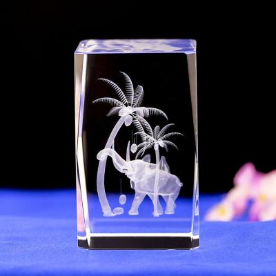 China Europe wholesale laser engraving 3d photo cube 3d crystal laser engraved crystal cube for sale